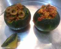 Abobrinha recheada com frango