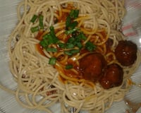 Macarrão com almôndegas rápido e barato