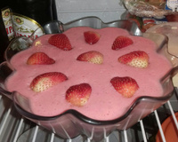 Mousse de morango fácil e delicioso