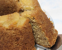 Bolo integral de maçã, canela e aveia