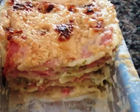 Lasanha de brócolis e presunto