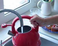 Água da torneira ou filtrada: saiba qual a escolha mais segura na hora de cozinhar de acordo com os especialistas