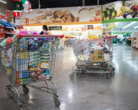 O que significa deixar o carrinho de compras em qualquer lugar no supermercado, segundo a psicologia?