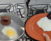 Pare de fritar ovo no óleo: esse é o método infalível dos restaurantes para um ovo perfeito e muito mais saudável