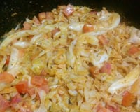 Repolho refogado na manteiga com tomate