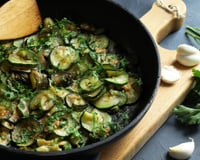 Sugestão de chef: o jantar mais delicioso, saudável e fácil é feito com 2 abobrinhas, 3 dentes de alho e salsinha em menos de 15 minutos