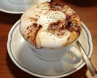 Café com creme de laranja