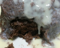 Bolo simples de caneca de micro-ondas