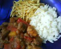 Carne com batatas saborosa