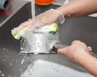 Minha avó me ensinou essa mistura caseira para limpar alumínio, e agora minhas panelas estão brilhando como nunca antes