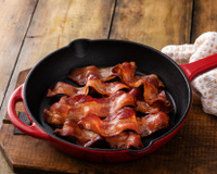 Você sabe o que é exatamente o bacon e como comprar para fazer em casa?