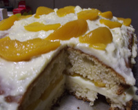 Bolo de creme de pêssego