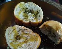 Torrada rápida e simples de microondas