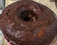 Bolo coca-cola com cobertura