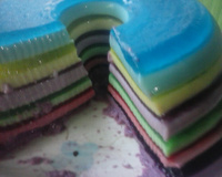 Gelatinas coloridas em camadas