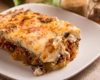Nem lasanha, nem torta de carne: essa é a clássica receita grega que todo mundo deveria experimentar