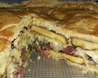 Torta de carne seca com banana da terra