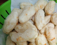 Biscoito de polvilho frito com queijo (não estoura ao fritar)