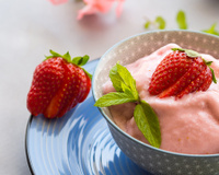 Chega de abrir mão da sobremesa: descubra o sorvete saudável com menos de 350 calorias que você pode comer à vontade todos os dias