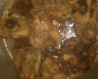 Sobre coxa na cebola queimada