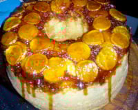 Bolo invertido de banana caramelada de liquidificador