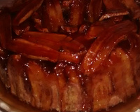 Bolo de banana com calda