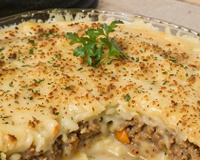 Nem lasanha, nem escondidinho: travessa de carne moída deliciosa e que serve toda a família