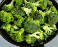 Como cozinhar brócolis preservando os nutrientes? TudoGostoso revela o erro que a maioria das pessoas comete