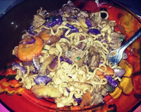 Yakisoba de miojo simples