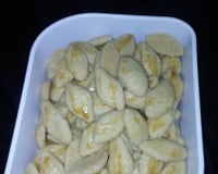 Salgadinho de queijo ralado (desmancha na boca)