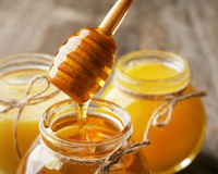 Descubra como é feito o mel: confira no TudoGostoso