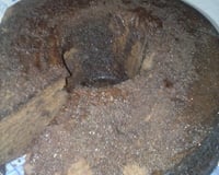 Bolo de chocolate de microondas com calda de falso brigadeiro