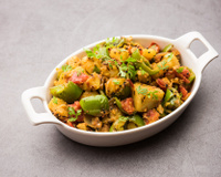 A receita de um jantar leve e delicioso para adicionar vegetais à dieta com um toque de inspiração indiana