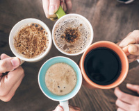 As 8 bebidas com café mais saudáveis, segundo nutricionistas: queridinho dos brasileiros não está em 1º