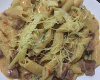 Macarrão com calabresa na pressão à moda do Otavio