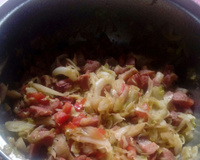 Refogado de repolho, calabresa e bacon