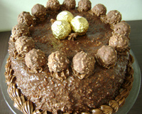 Bolo de Ferrero Rocher