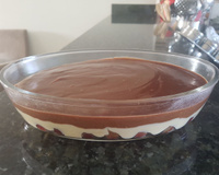 Bombom de uva na travessa