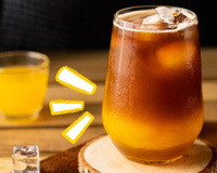 Café gelado com laranja: bebida refrescante é muito fácil de fazer e ainda fica lindo se servir em uma taça