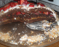 Bolo de chocolate com  morango