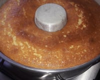 Bolo de fubá com raspas de limão siciliano