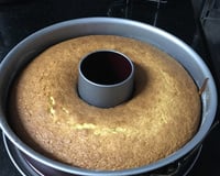 Bolo com laranja inteira