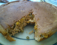 Torta cremosa de frango com requeijão