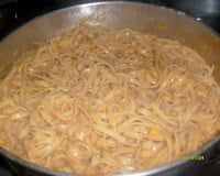 Macarronada de atum com creme de leite