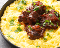 Substitua o arroz e o macarrão por esse acompanhamento e transforme sua carne simples em uma refeição deliciosa