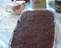 Bolo simples de chocolate