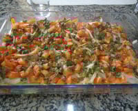 Sardinha ao forno com batata, cebola e tomate