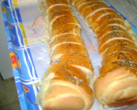 Pão recheado com chester de peito de peru defumado e queijo prato- Tia Jucy