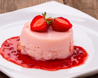 Manjar de morango: confira essa sobremesa fácil e gostosa