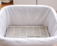 Quase ninguém sabe, mas uma folha de jornal pode evitar mau cheiro no lixo